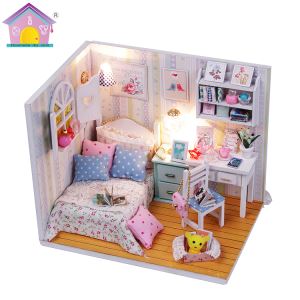 DIY houten huis voor meisjesslaapkamer